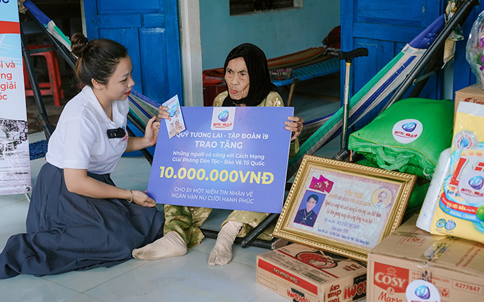 Hình ảnh banner trang liên hệ ee88 -- nhà cái, thể hiện sự chuyên nghiệp và thân thiện với khách hàng.